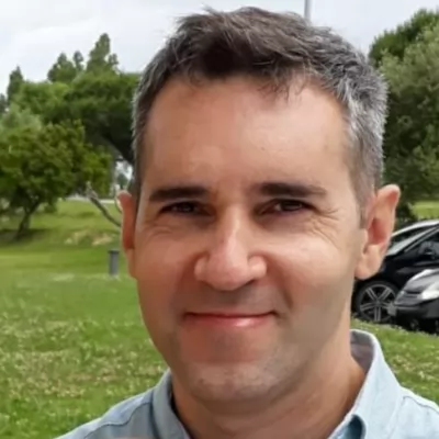 Miguel Martins, explicador de geometria descritiva em Cascais, online, presencial e domicílio.